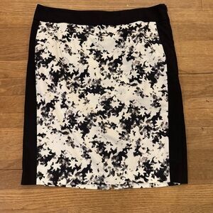 Apt. 9 black white knee length pencil skirt size 12
 b56